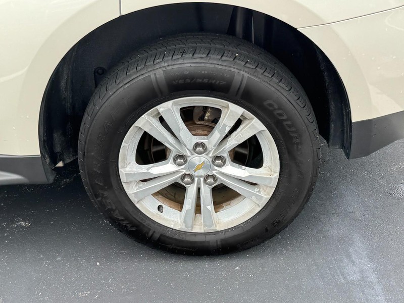 Chevrolet Equinox Vehicle Full-screen Gallery Image 07