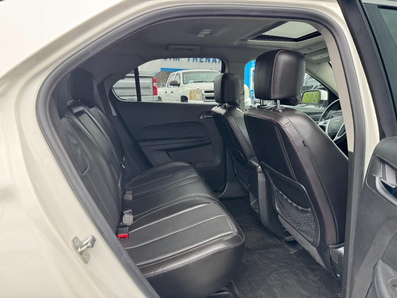 Chevrolet Equinox Vehicle Full-screen Gallery Image 10