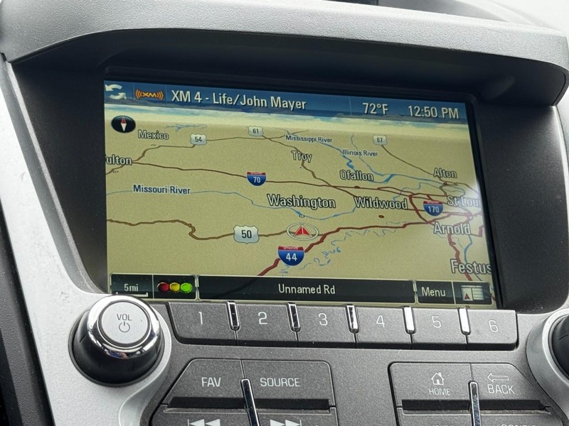 Chevrolet Equinox Vehicle Full-screen Gallery Image 20