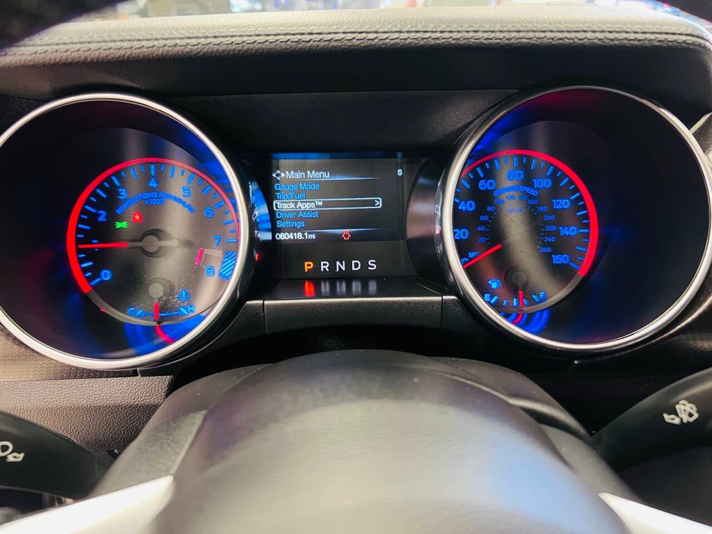 Ford Mustang Vehicle Full-screen Gallery Image 20