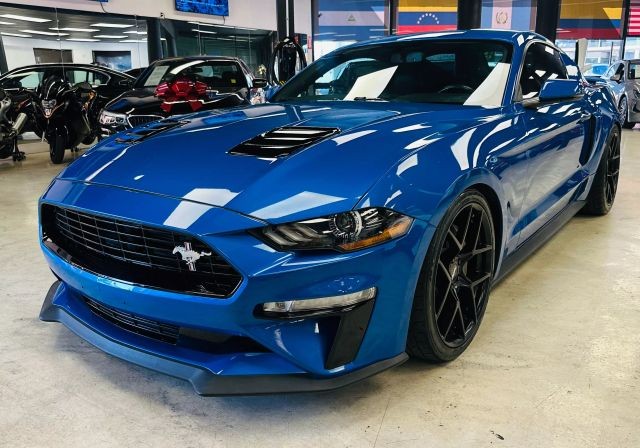 more details - ford mustang