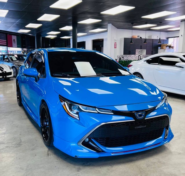 Toyota Corolla Hatchback Vehicle Full-screen Gallery Image 10