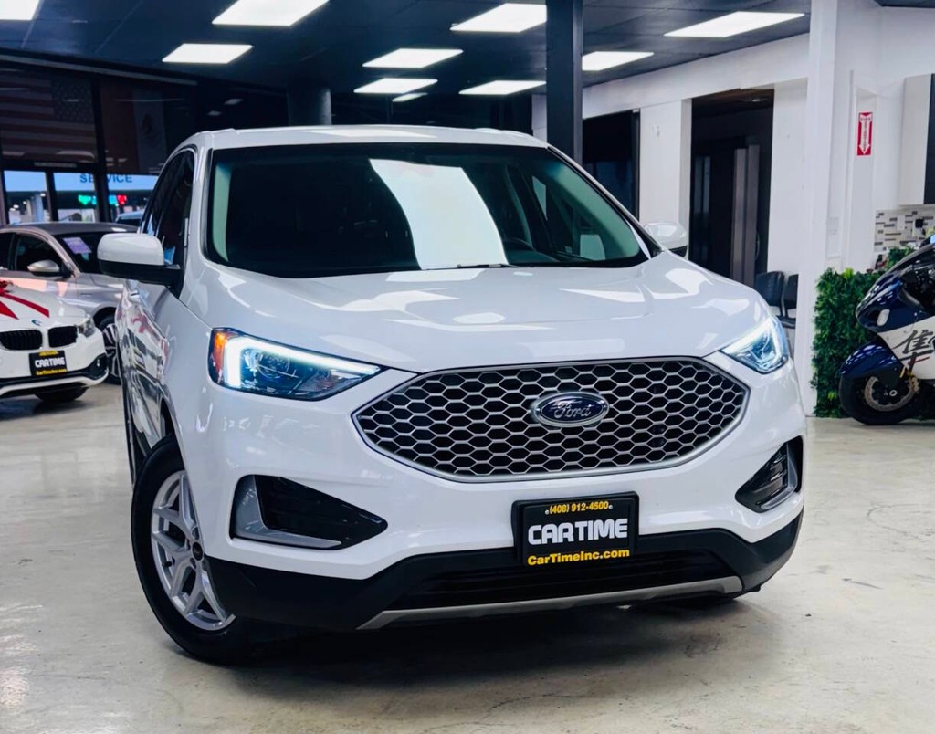 Ford Edge Vehicle Full-screen Gallery Image 02