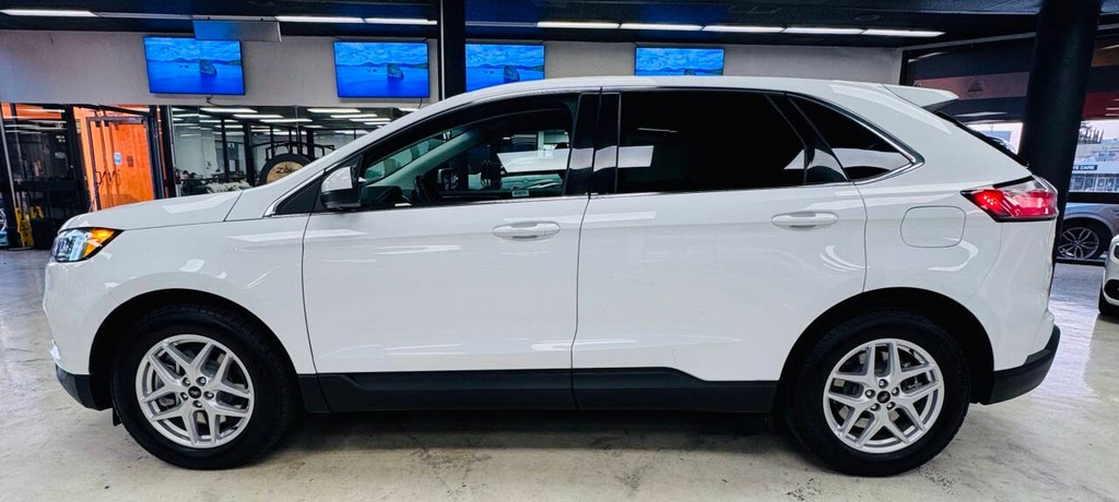 Ford Edge Vehicle Full-screen Gallery Image 04