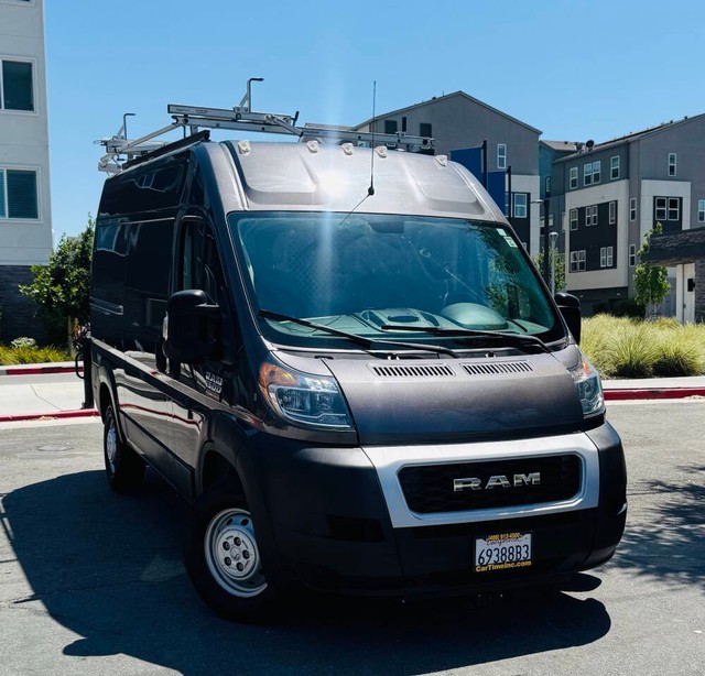 Ram ProMaster Vehicle Full-screen Gallery Image 02