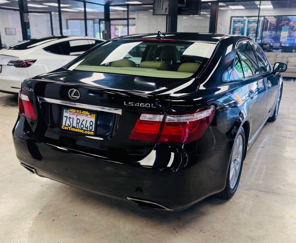 Lexus LS 460 Vehicle Full-screen Gallery Image 07