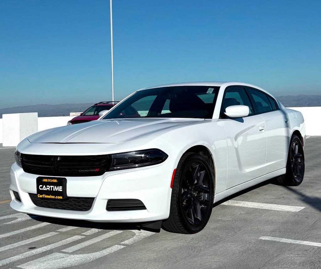 Dodge Charger Vehicle Full-screen Gallery Image 04