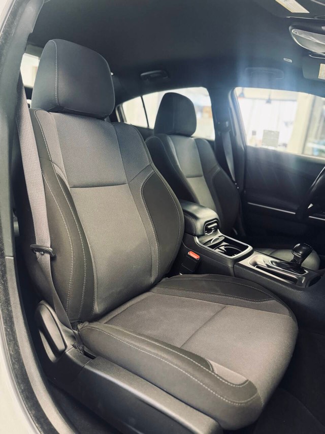 Dodge Charger Vehicle Full-screen Gallery Image 13