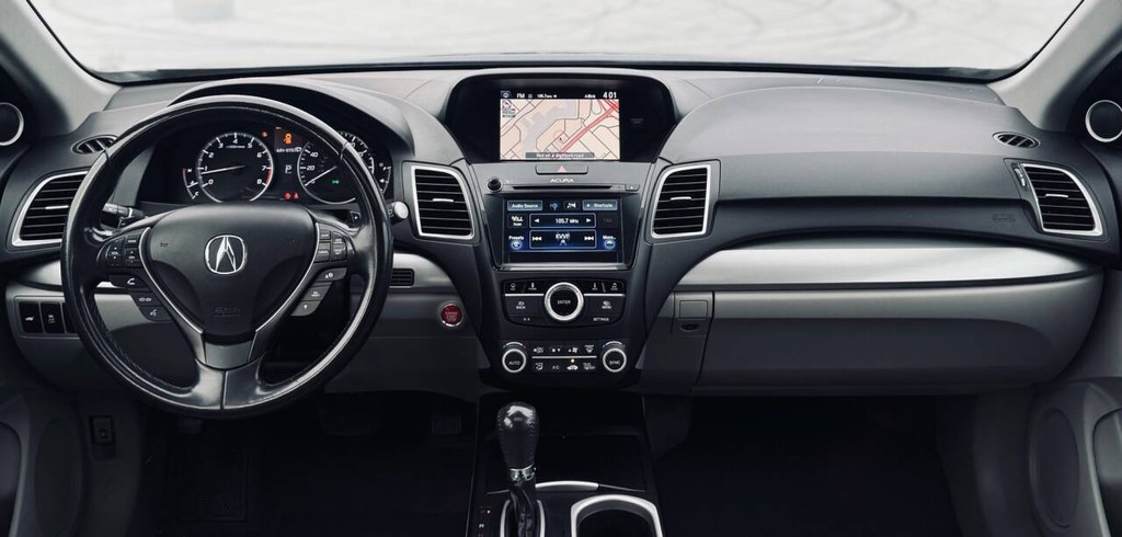 Acura RDX Vehicle Full-screen Gallery Image 16