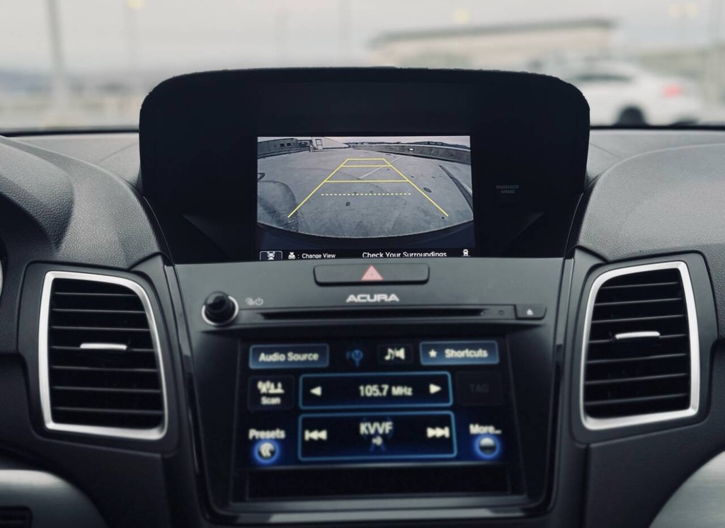 Acura RDX Vehicle Full-screen Gallery Image 19