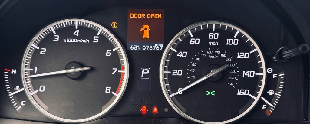 Acura RDX Vehicle Full-screen Gallery Image 20