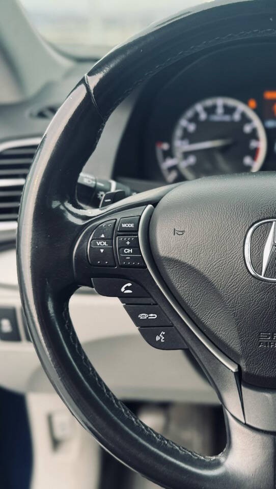 Acura RDX Vehicle Full-screen Gallery Image 14