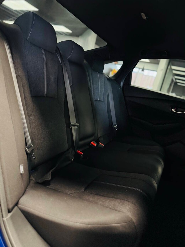 Honda Accord Hybrid Vehicle Full-screen Gallery Image 14