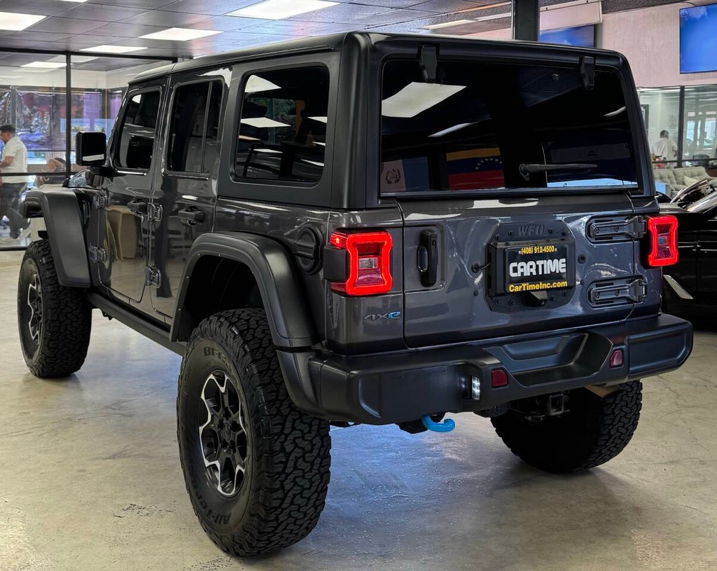 Jeep Wrangler Unlimited Vehicle Full-screen Gallery Image 07