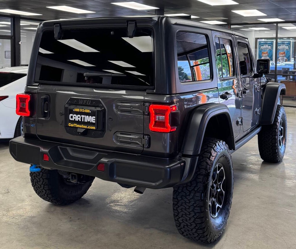 Jeep Wrangler Unlimited Vehicle Full-screen Gallery Image 10