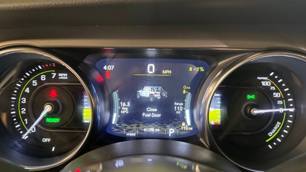 Jeep Wrangler Unlimited Vehicle Full-screen Gallery Image 15