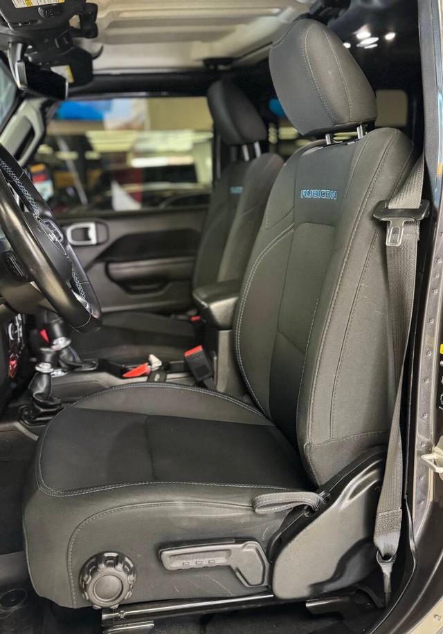 Jeep Wrangler Unlimited Vehicle Full-screen Gallery Image 22