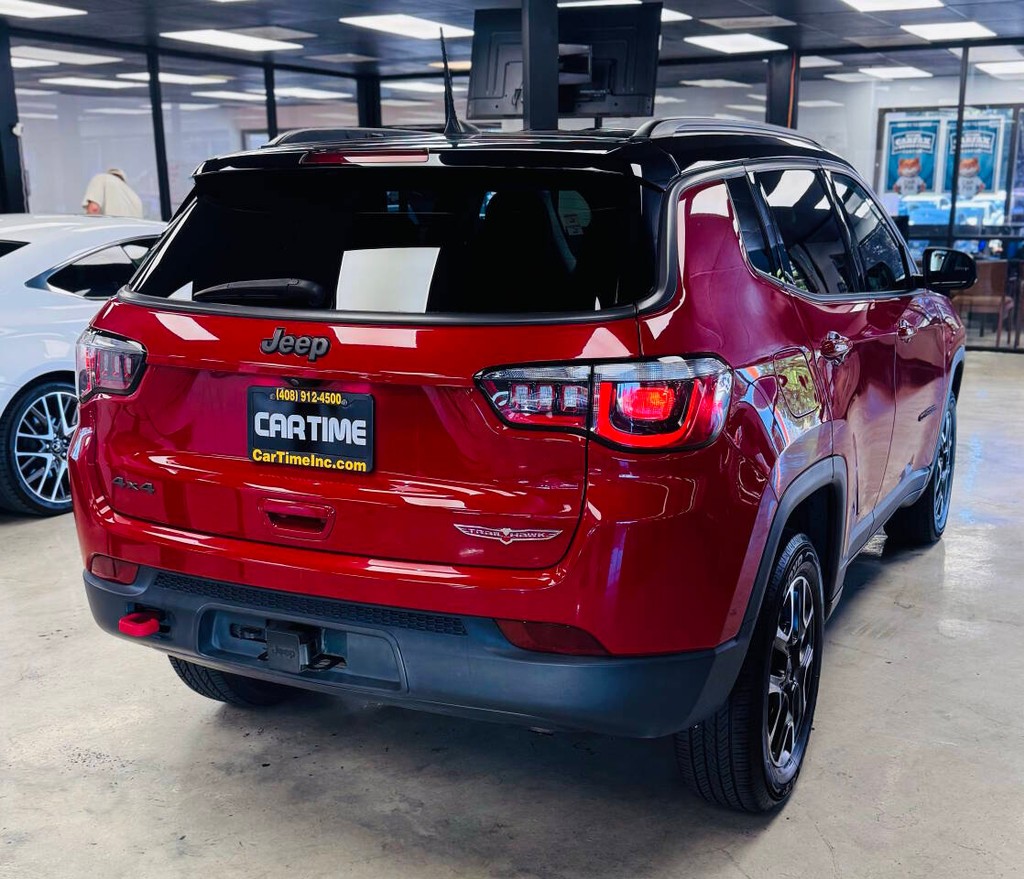 Jeep Compass Vehicle Full-screen Gallery Image 07