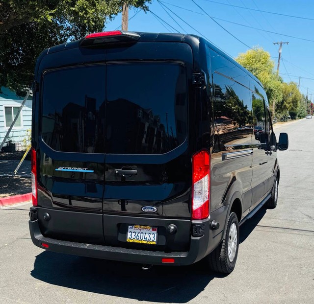 Ford E-Transit Cargo Van Vehicle Full-screen Gallery Image 06