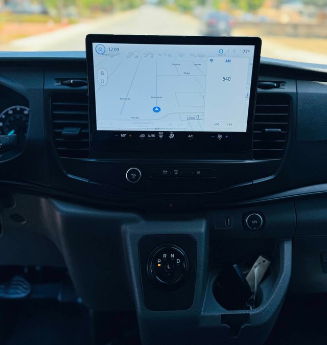 Ford E-Transit Cargo Van Vehicle Full-screen Gallery Image 15