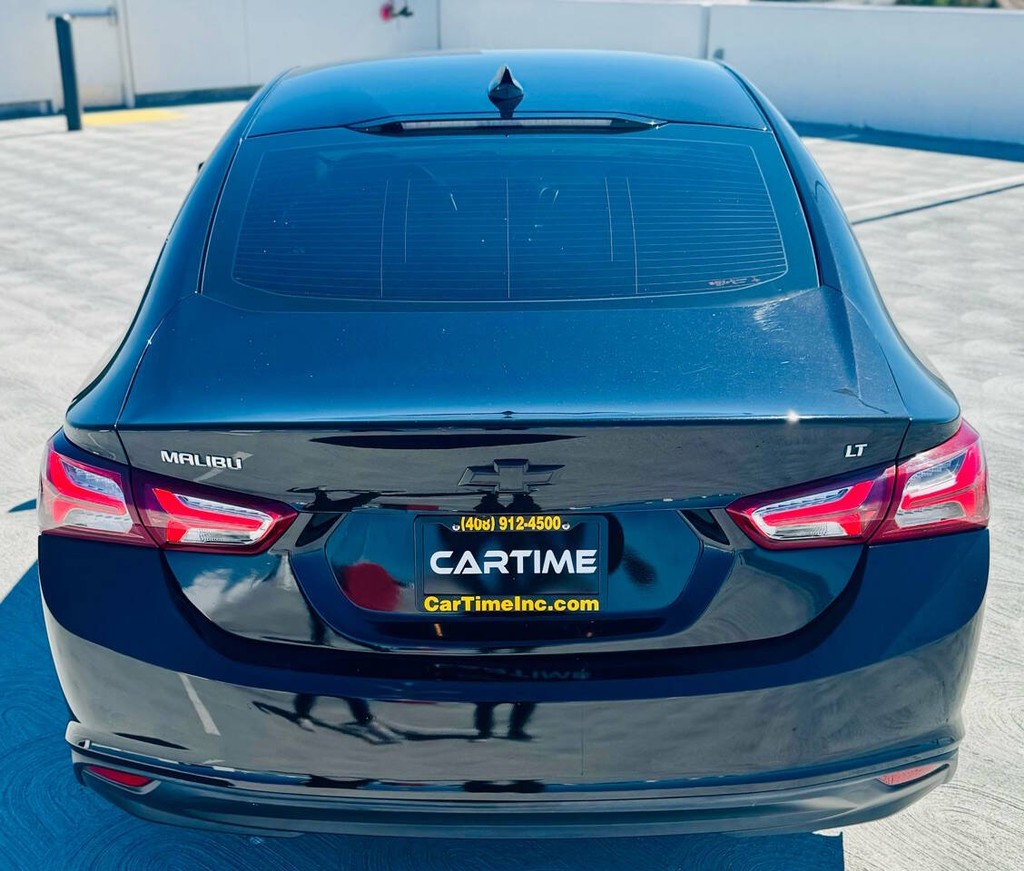 Chevrolet Malibu Vehicle Full-screen Gallery Image 09