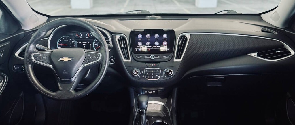 Chevrolet Malibu Vehicle Full-screen Gallery Image 20