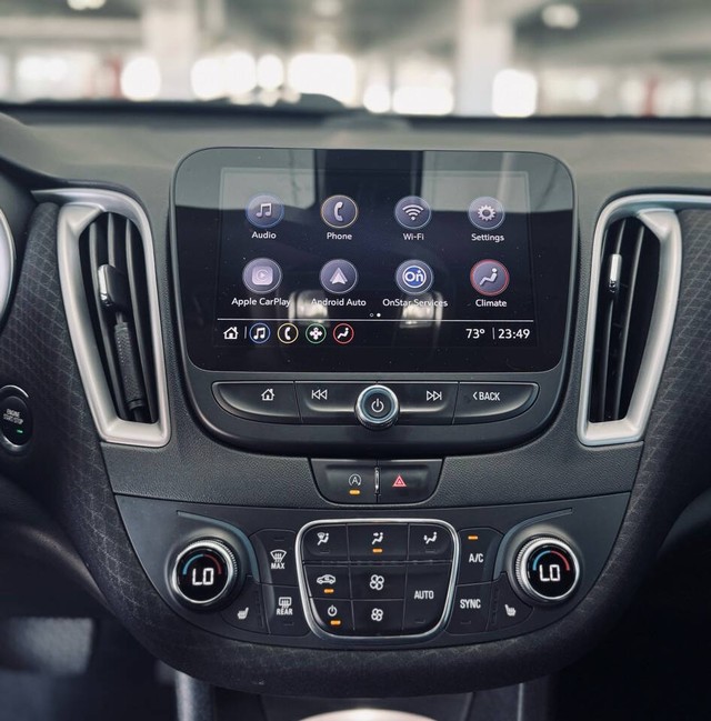 Chevrolet Malibu Vehicle Full-screen Gallery Image 18