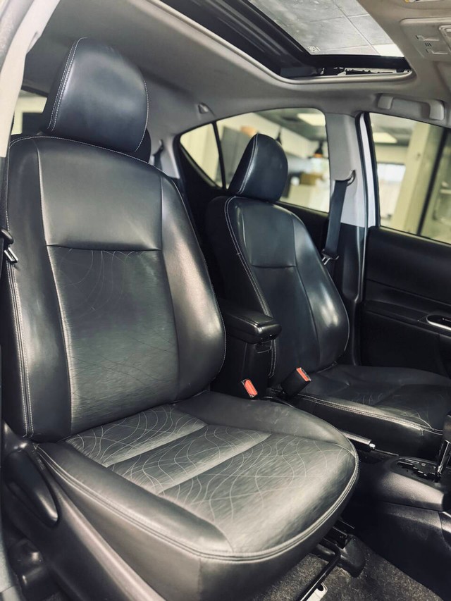 Toyota Prius c Vehicle Full-screen Gallery Image 13