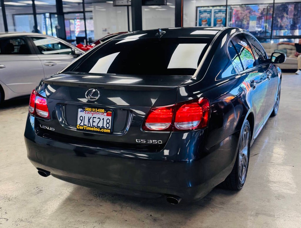 Lexus GS 350 Vehicle Full-screen Gallery Image 07