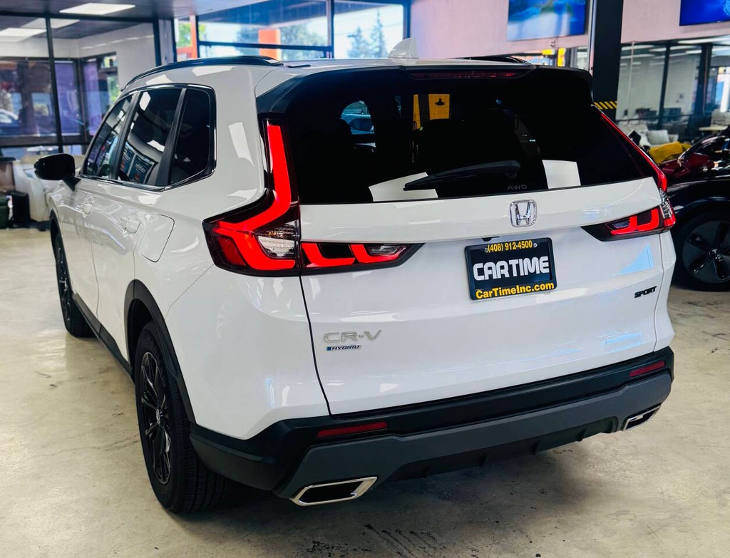 Honda CR-V Hybrid Vehicle Full-screen Gallery Image 06