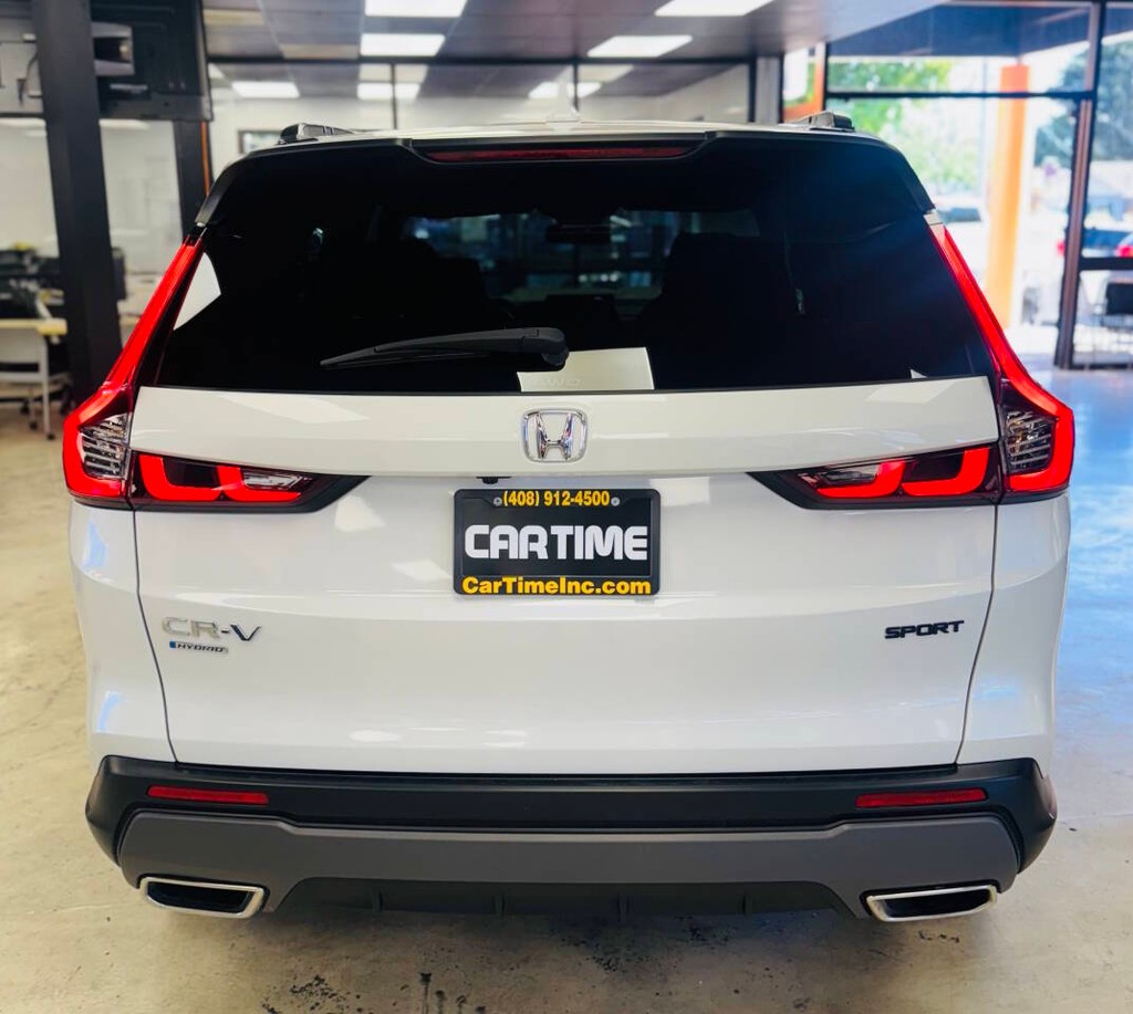 Honda CR-V Hybrid Vehicle Full-screen Gallery Image 07