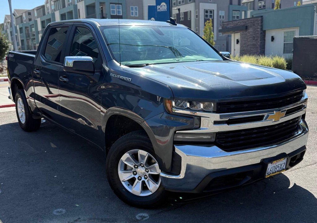 Chevrolet Silverado 1500 Vehicle Full-screen Gallery Image 03