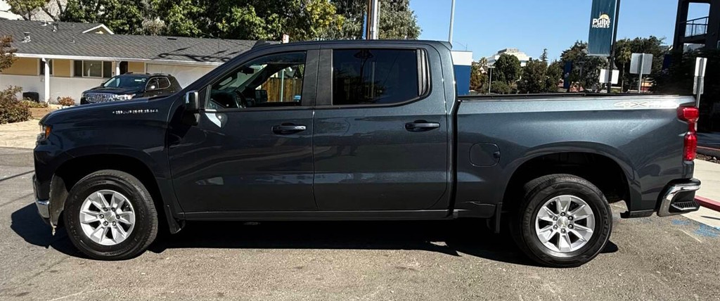 Chevrolet Silverado 1500 Vehicle Full-screen Gallery Image 04