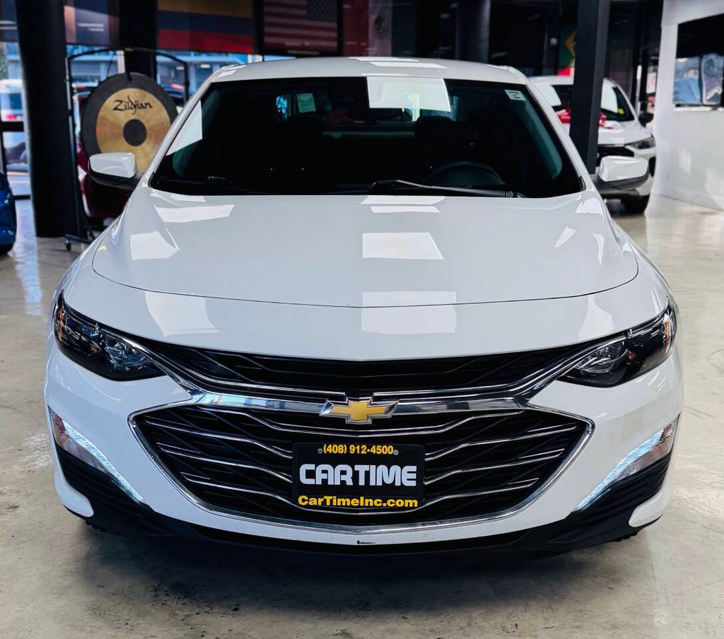 Chevrolet Malibu Vehicle Full-screen Gallery Image 03