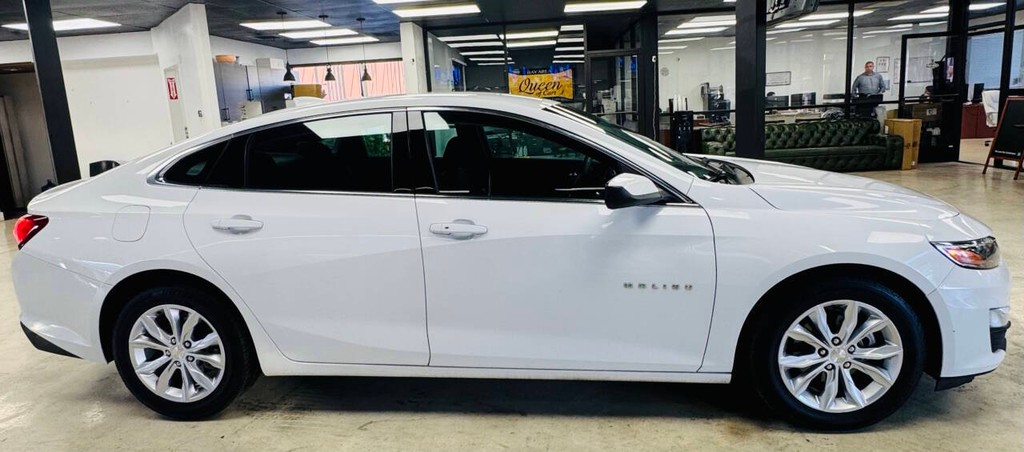 Chevrolet Malibu Vehicle Full-screen Gallery Image 05