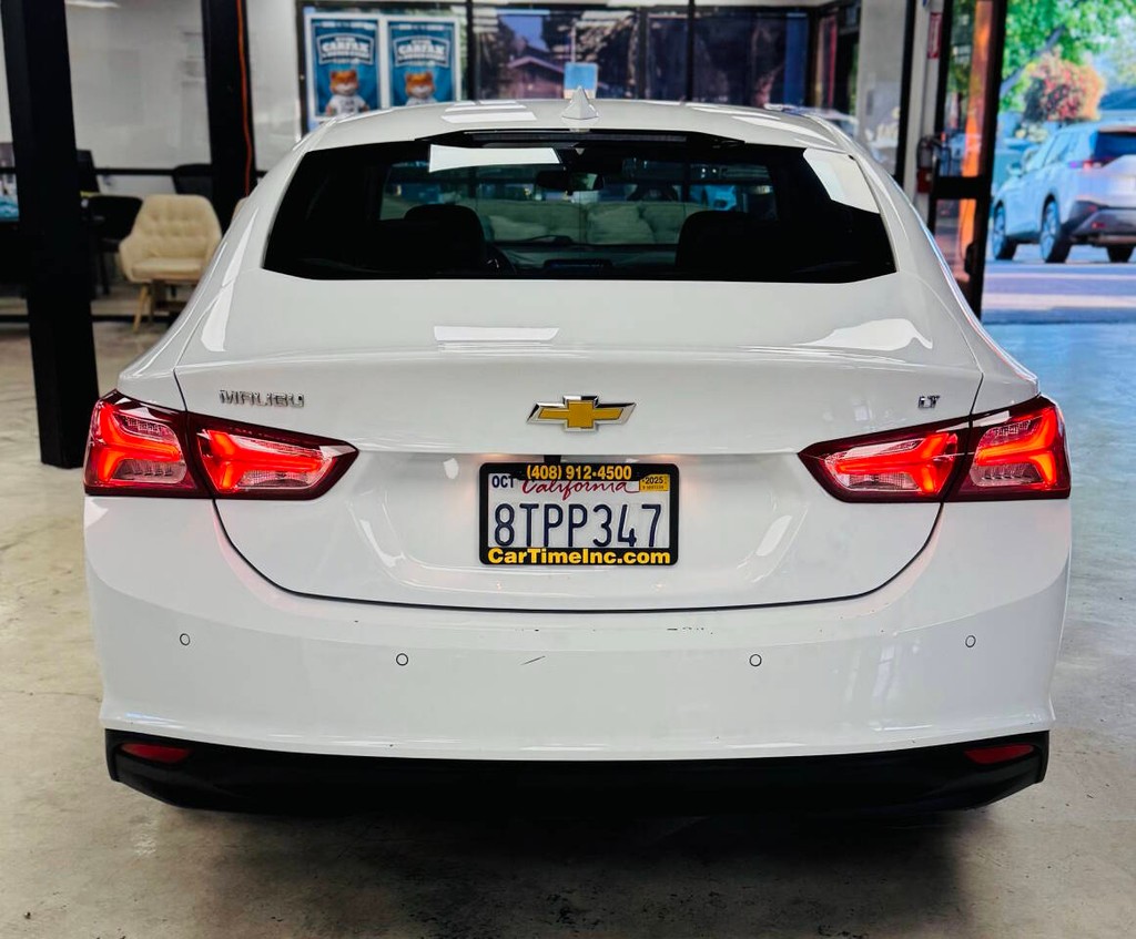 Chevrolet Malibu Vehicle Full-screen Gallery Image 07