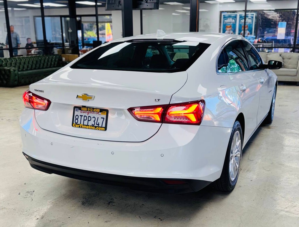 Chevrolet Malibu Vehicle Full-screen Gallery Image 08