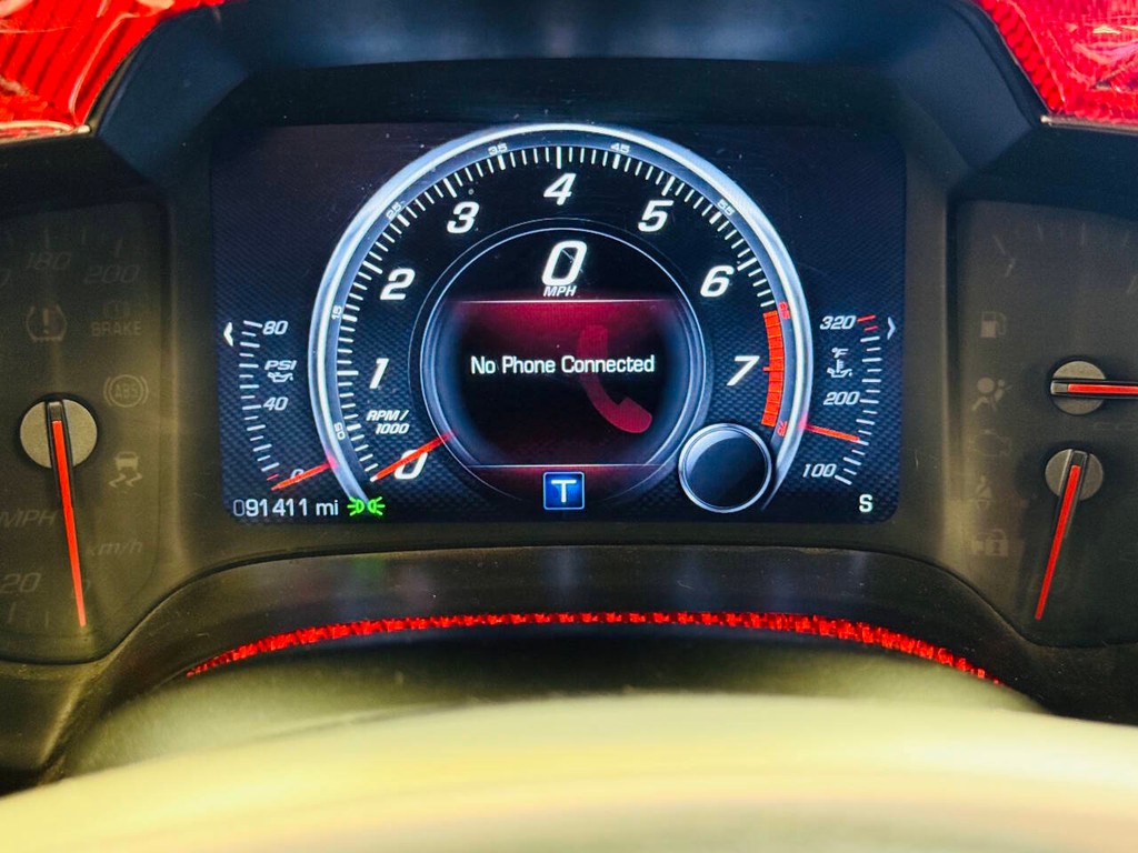 Chevrolet Corvette Vehicle Full-screen Gallery Image 25