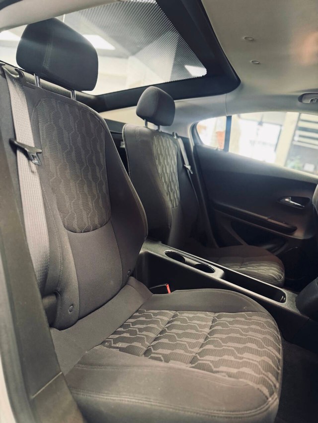 Chevrolet Volt Vehicle Full-screen Gallery Image 14