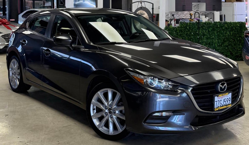 Mazda Mazda3 Hatchback Vehicle Full-screen Gallery Image 04