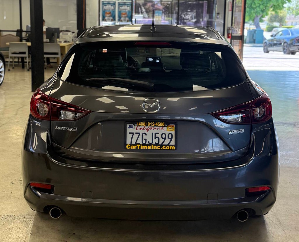 Mazda Mazda3 Hatchback Vehicle Full-screen Gallery Image 09