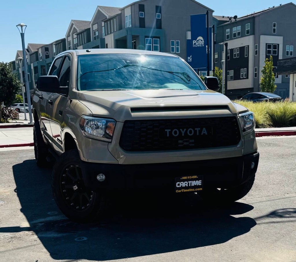 Toyota Tundra 2WD Vehicle Full-screen Gallery Image 02