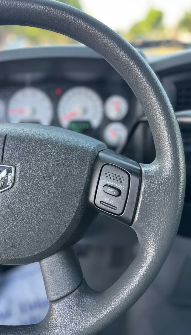 Dodge Ram 2500 Vehicle Full-screen Gallery Image 14