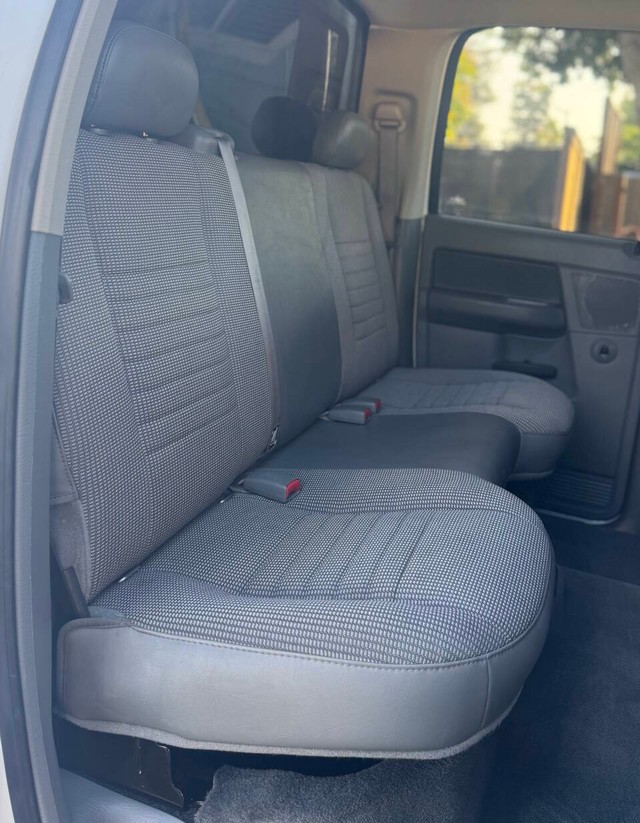 Dodge Ram 2500 Vehicle Full-screen Gallery Image 18