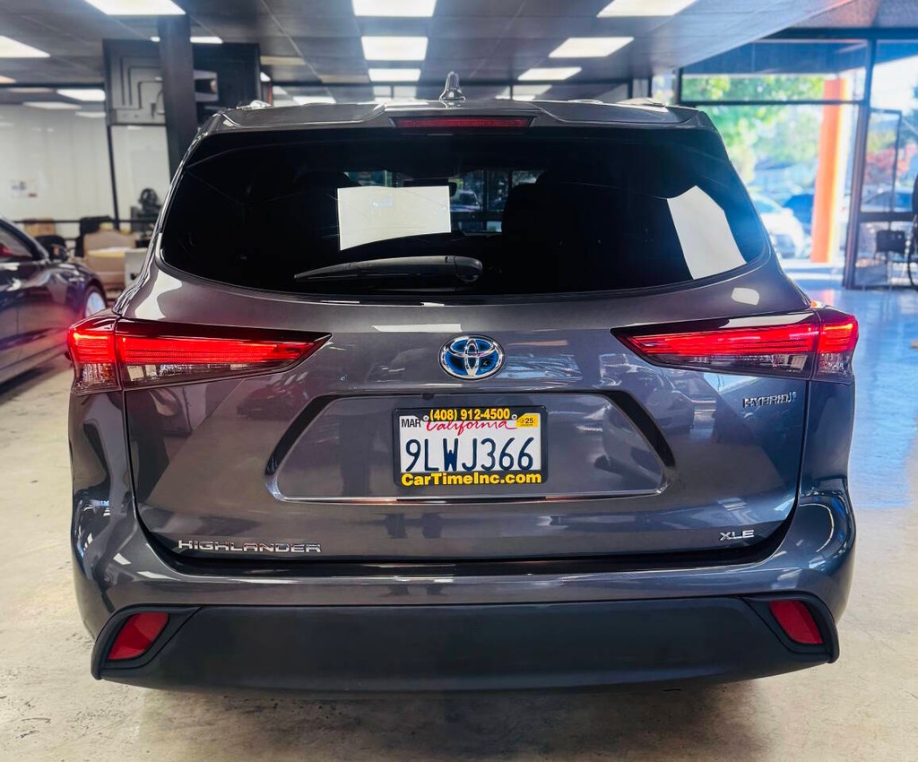 Toyota Highlander Hybrid Vehicle Full-screen Gallery Image 08