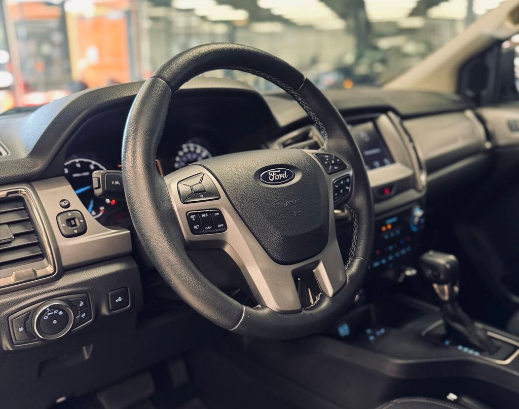 Ford Ranger Vehicle Full-screen Gallery Image 10