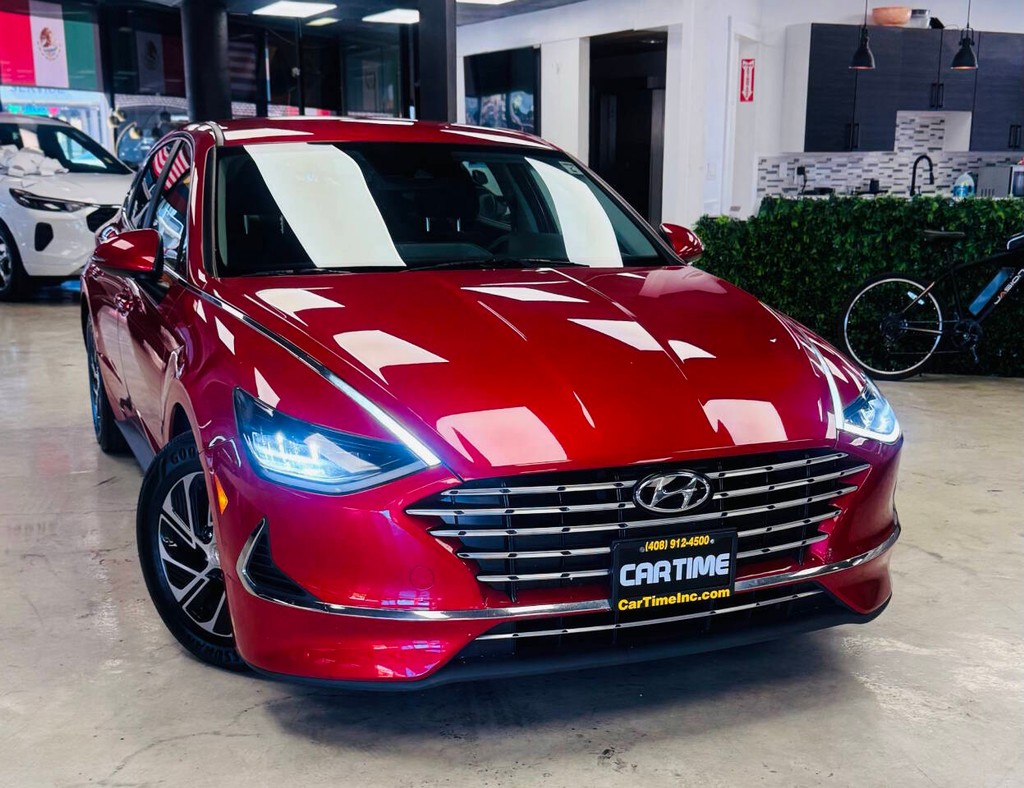 Hyundai Sonata Hybrid Vehicle Full-screen Gallery Image 02