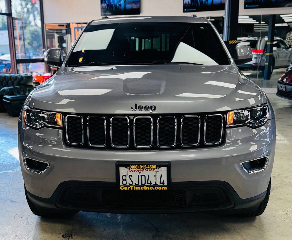 Jeep Grand Cherokee Vehicle Full-screen Gallery Image 08