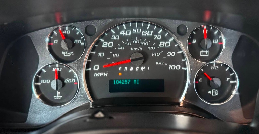 Chevrolet Express Cargo Van Vehicle Full-screen Gallery Image 14