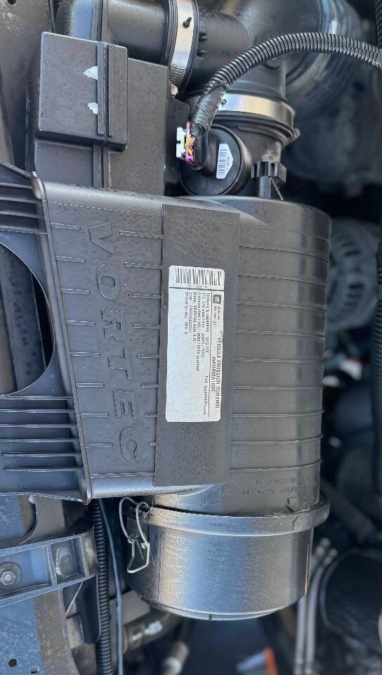 Chevrolet Express Cargo Van Vehicle Full-screen Gallery Image 24